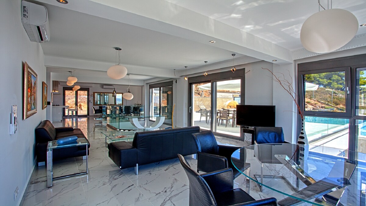 Luxury villa with great views — снимка 3