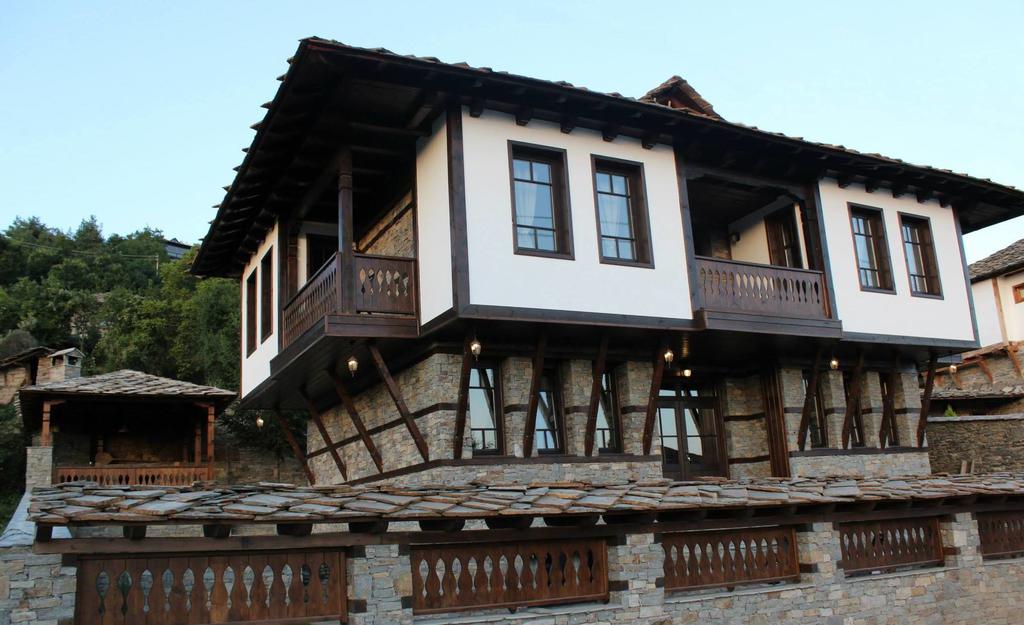 Traditional Bulgarian House with Mountain View — снимка 2