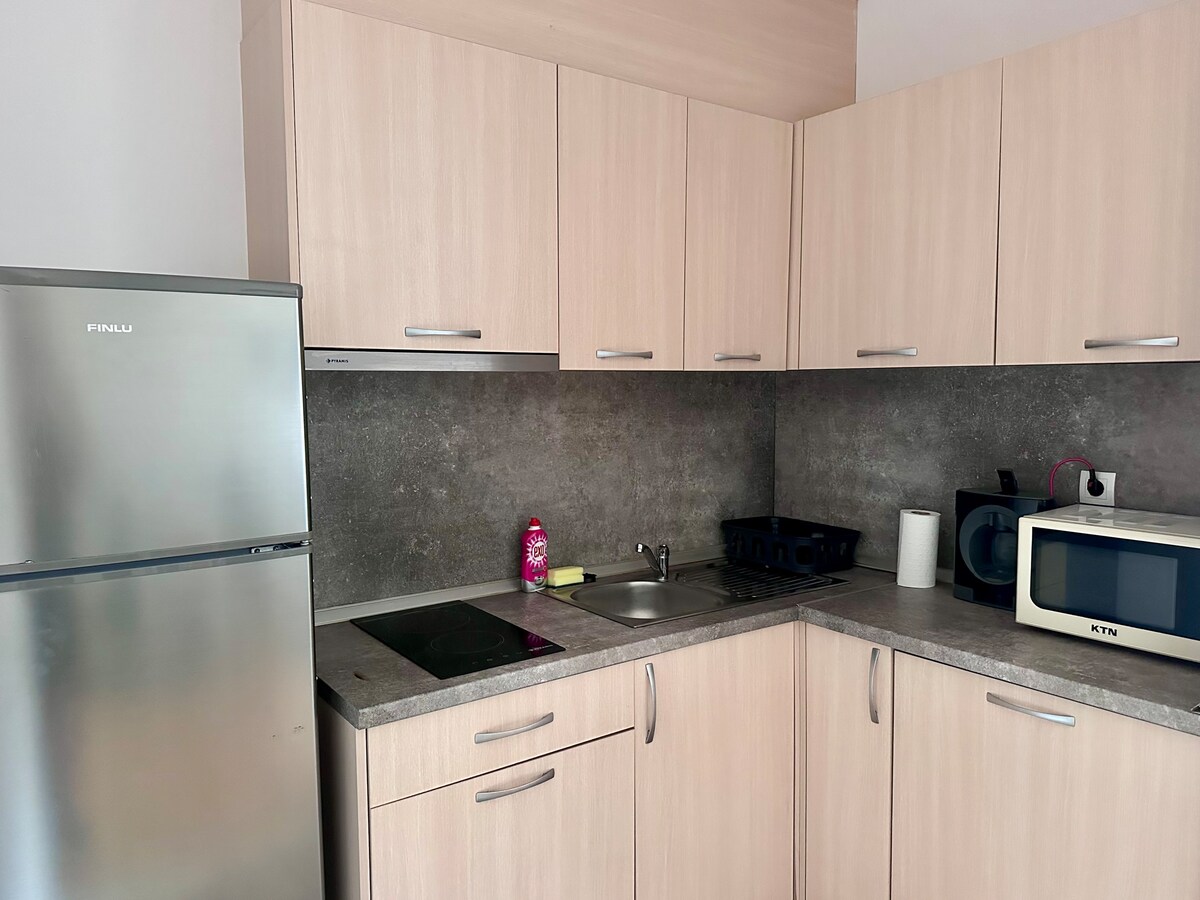 2 Bedroom apartment next to the Gondola — снимка 3