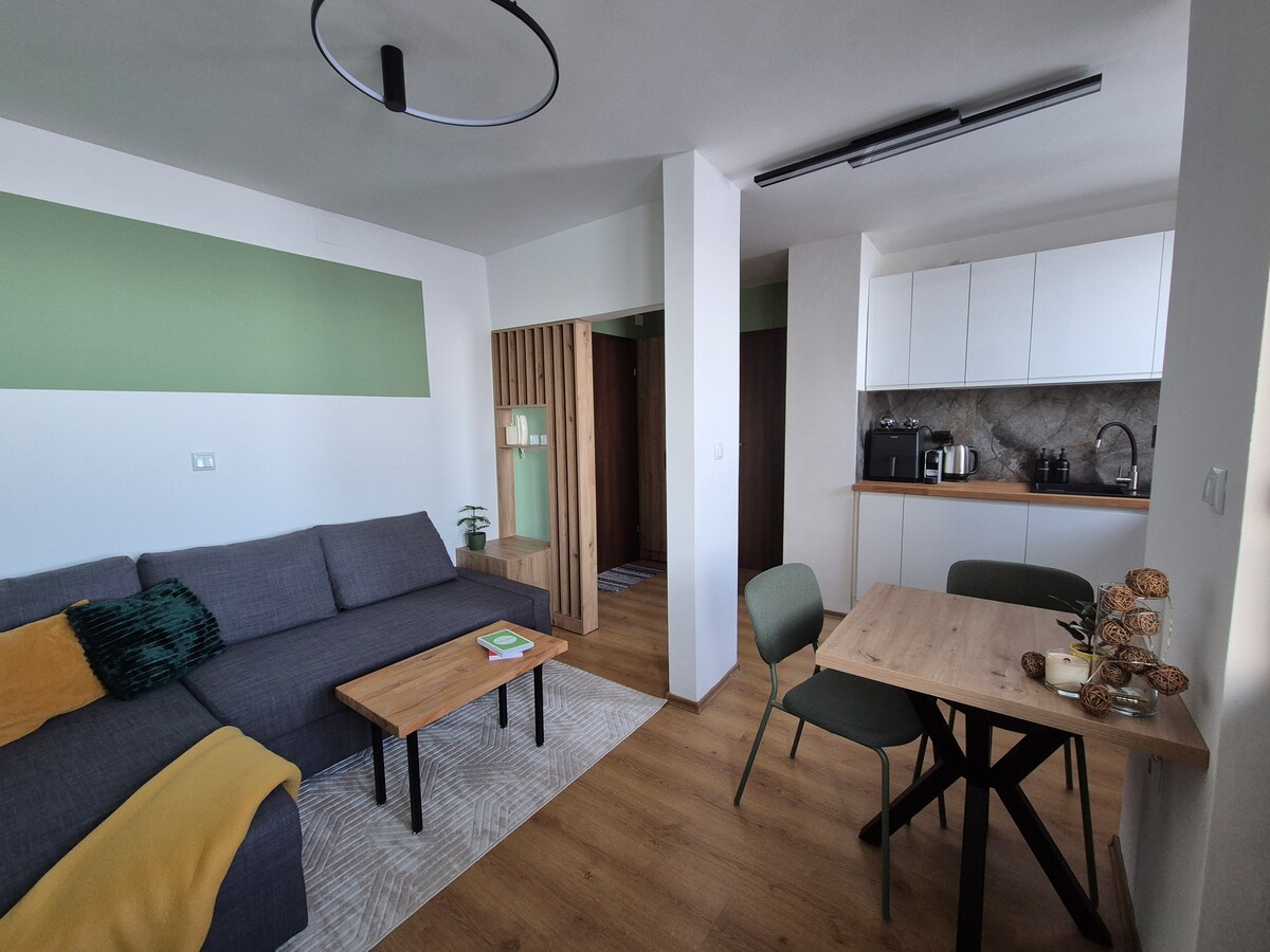 Cozy Mountain Condo w/ Terraces & Mountain Views — снимка 2