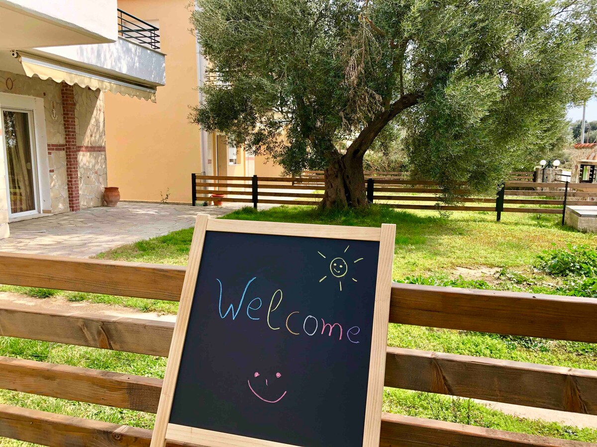 Holiday Villa with Private Yard
near the Beach! — снимка 2