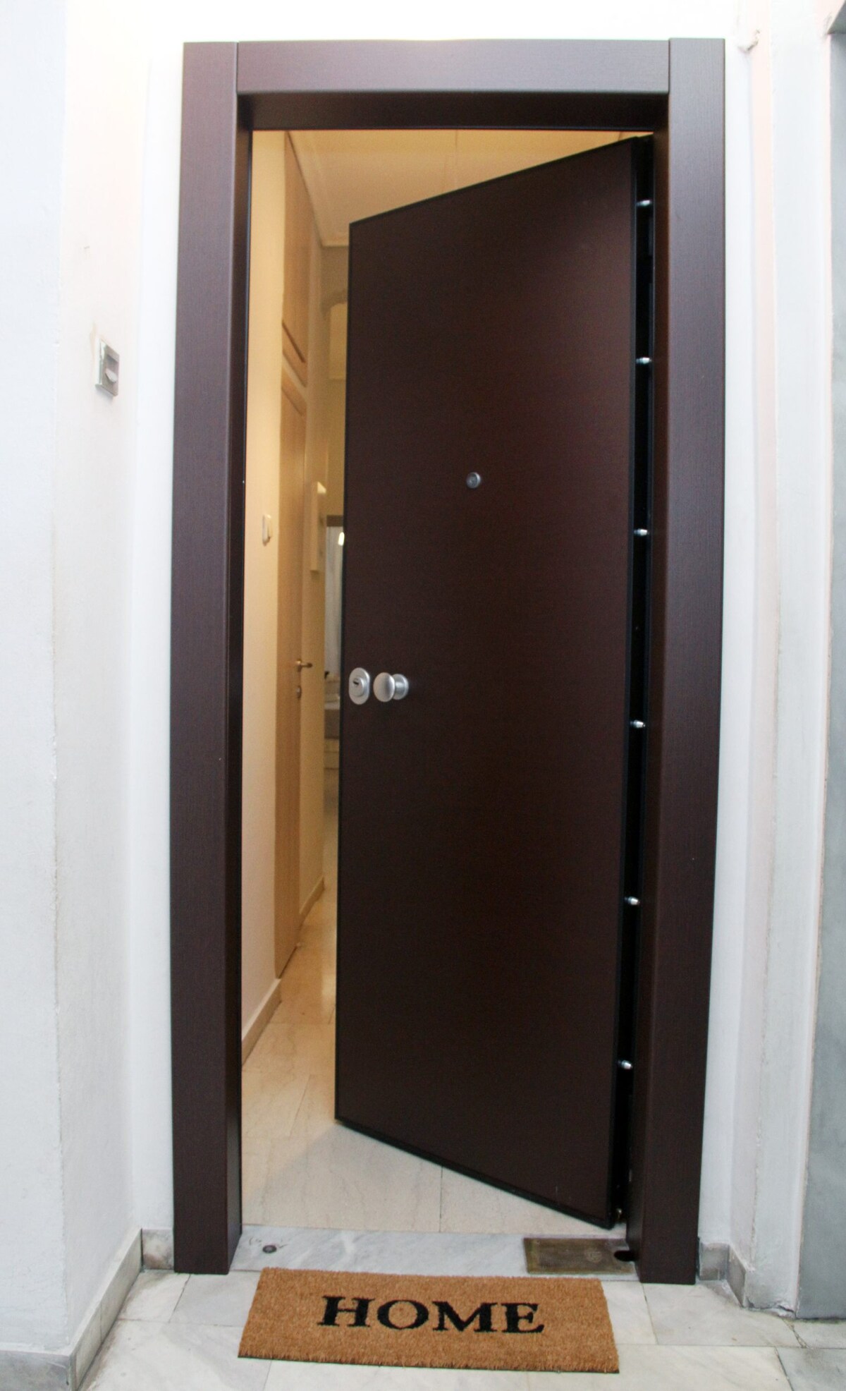 Modern studio in the heart of the city — снимка 2