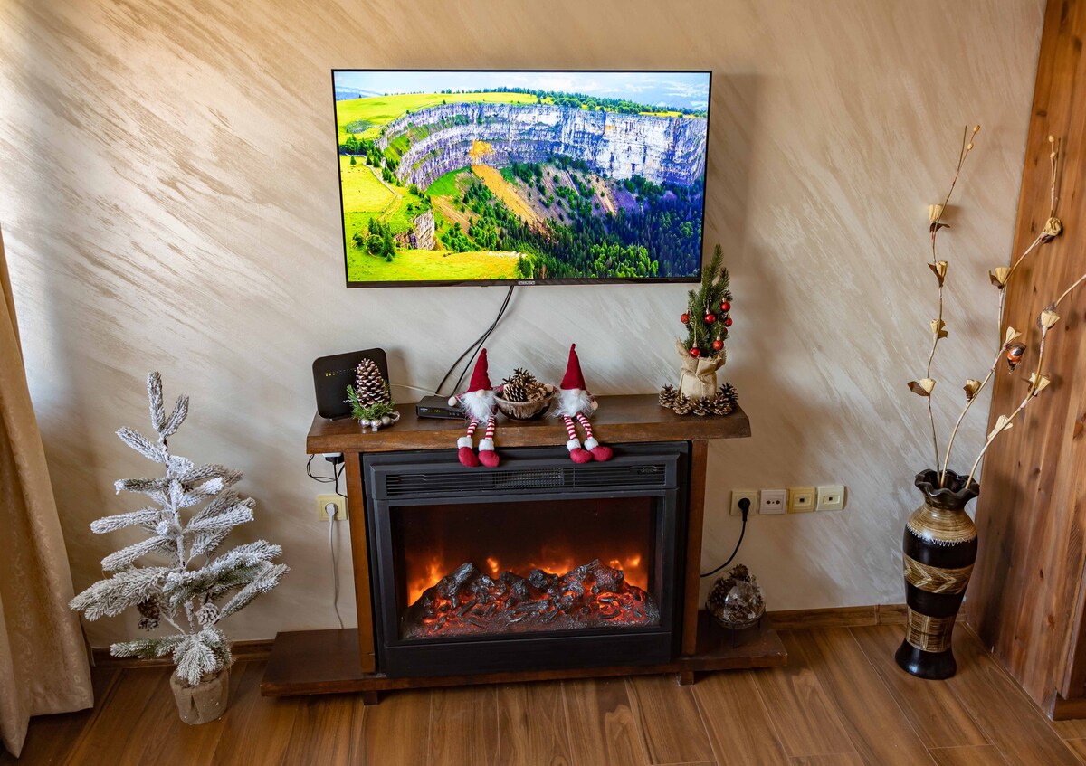 Bansko Home and Mountain View — Вила в Банско