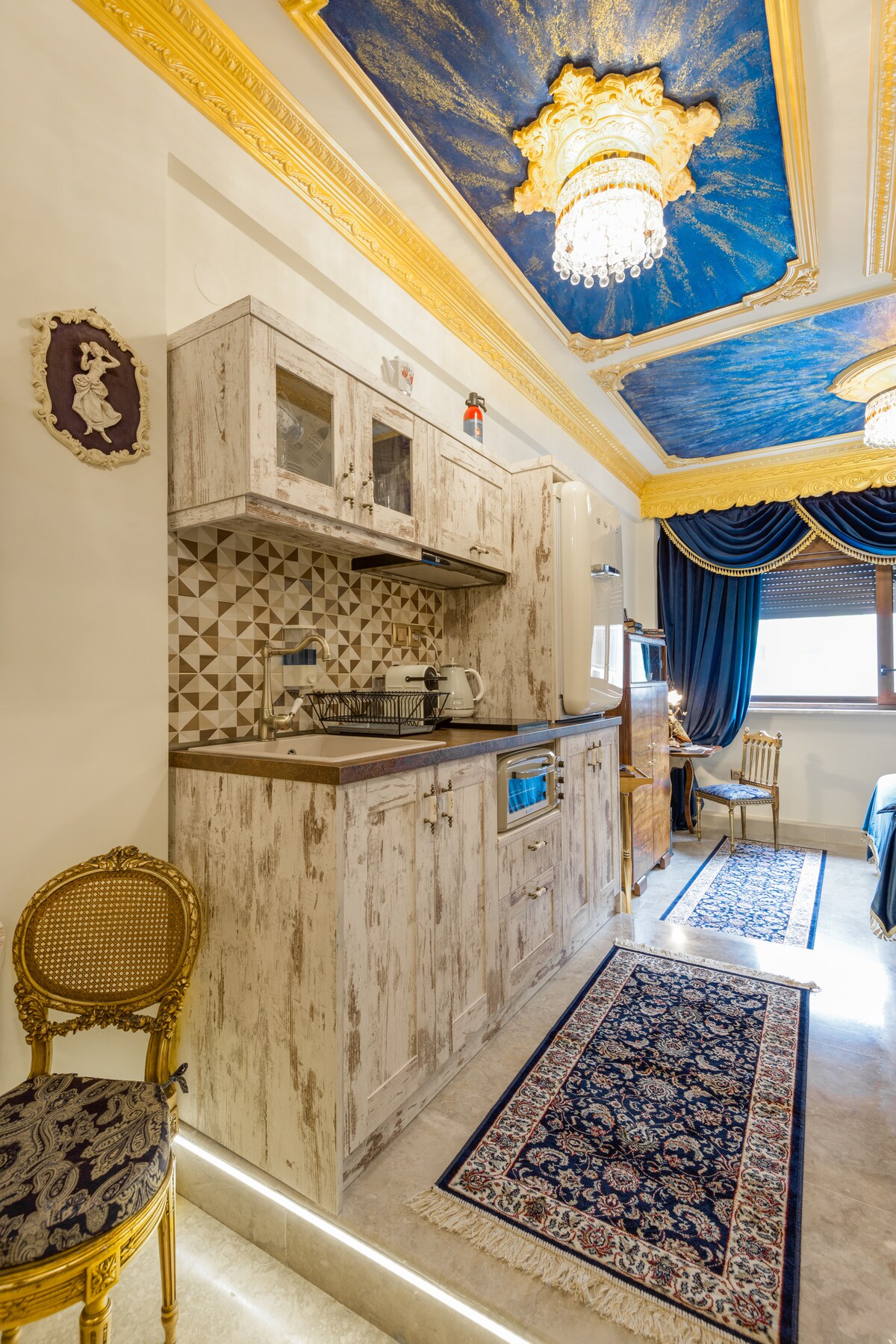 Arvanitidis Suites Vintage central luxury suite — снимка 5