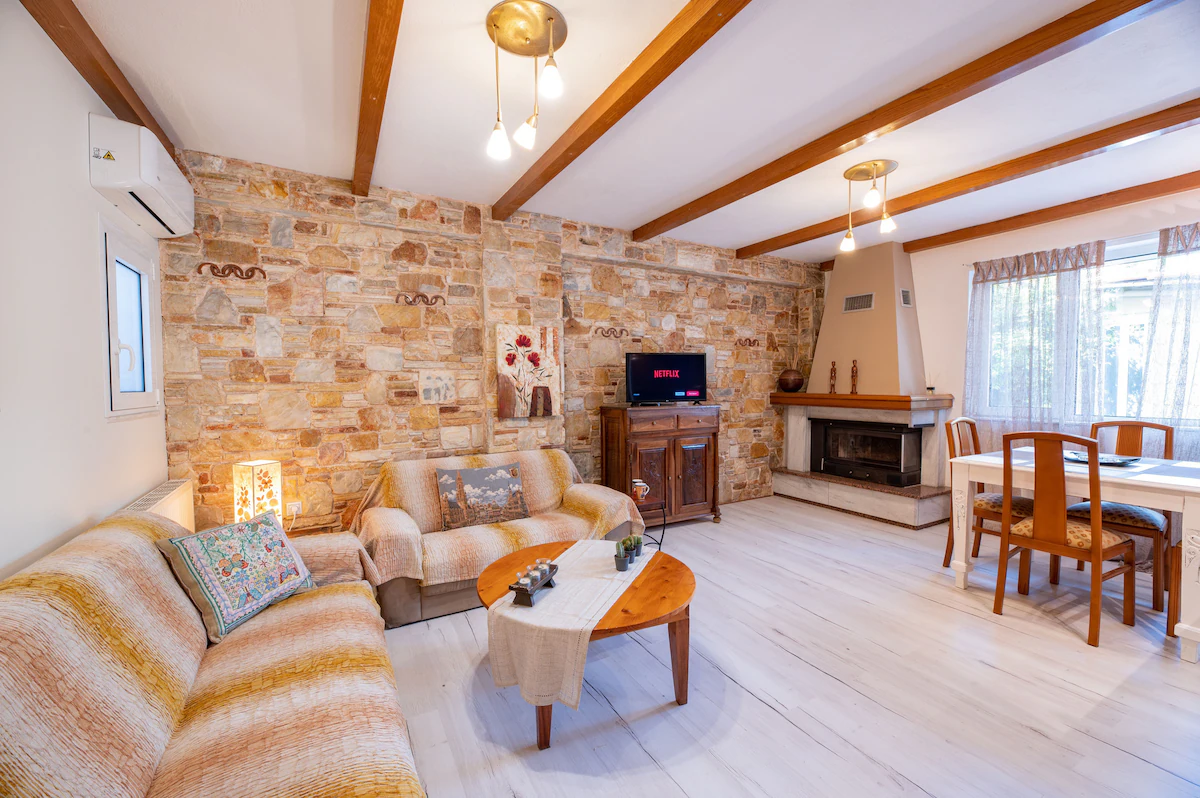 Quiet & Cosy Private Home | 10 mins from airport — снимка 4