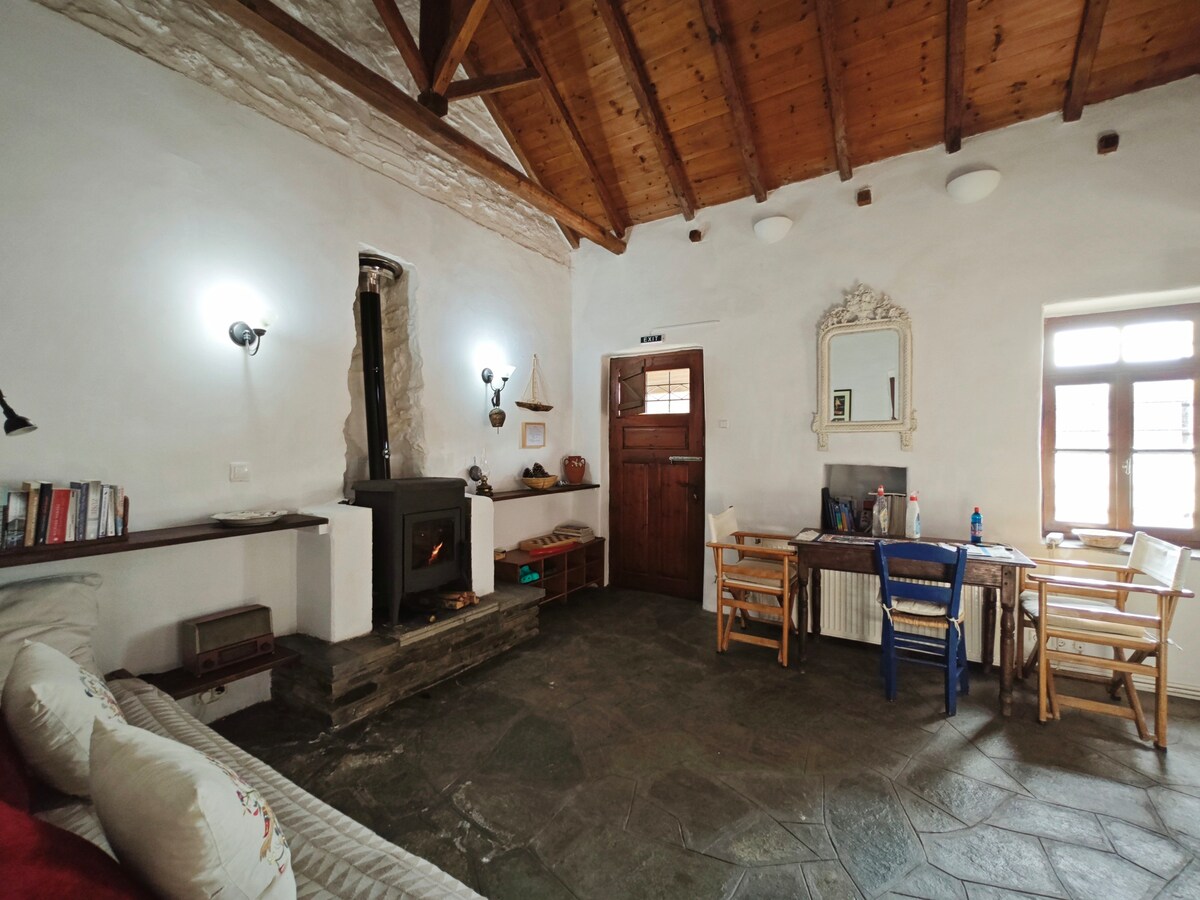 Traditional Greek cottage — снимка 4