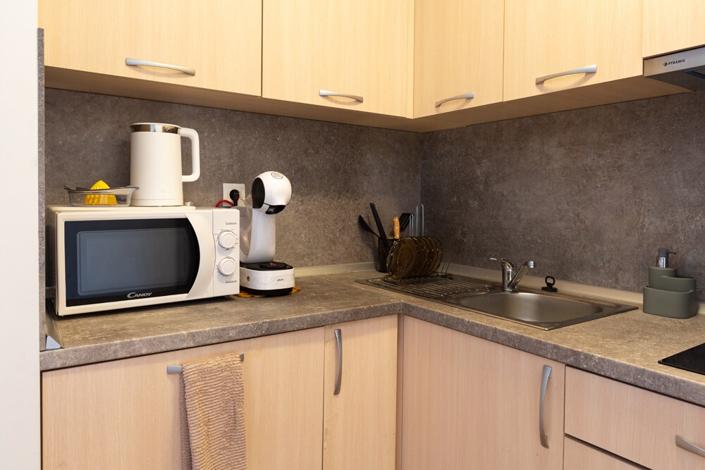 Cozy 2 bedroom apt next to the Gondola Station. — снимка 4