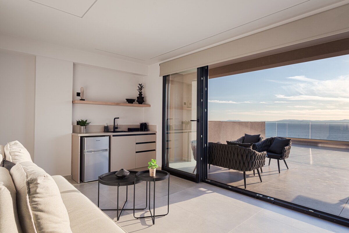 Deluxe Suites By Saronida Hills — Апартамент в East Attica Regional Unit