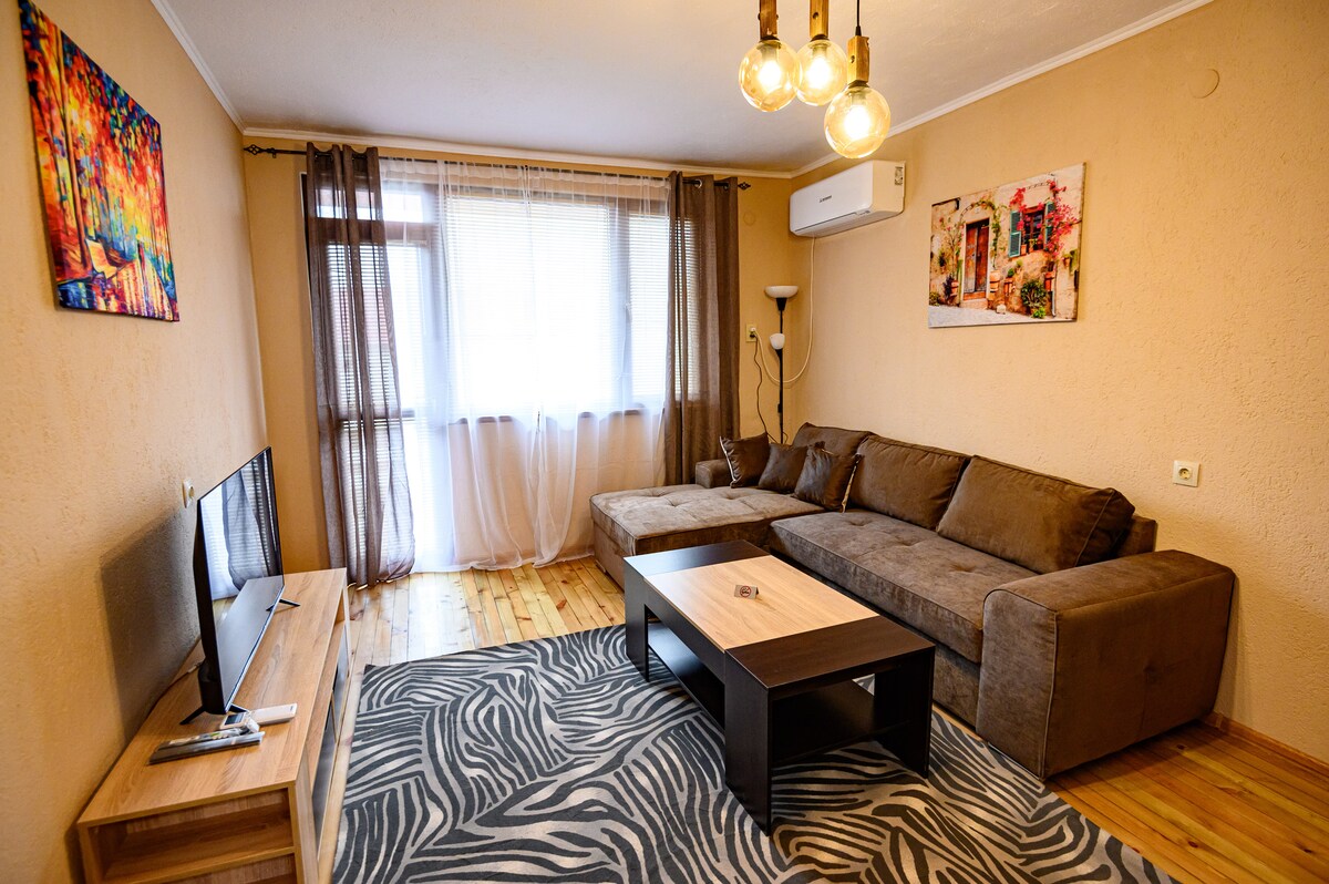 Guest House Lalev — Вила в Банско